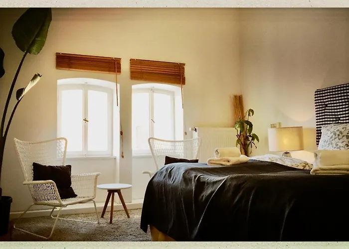 Art Hotel & Hostel